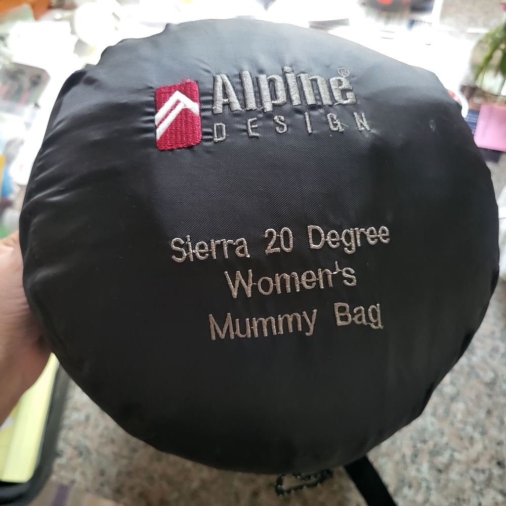 Alpine Design Black Women's Mummy Bag